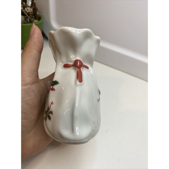 Vintage Lefton Hand Painted Christmas Holly Vases 03728 Bag Shaped 4 Inch Tall - Picture 3 of 9